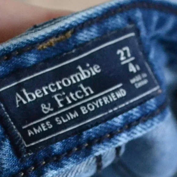 Abercrombie Ames Boyfriend Distressed Relaxed Medium Wash Jean Size Size 27 - Picture 7 of 9